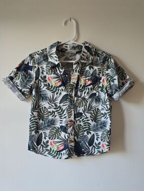 Crazy 8 Green Tropical Leaf Button-Down Shirt with Colorful Toucan Print